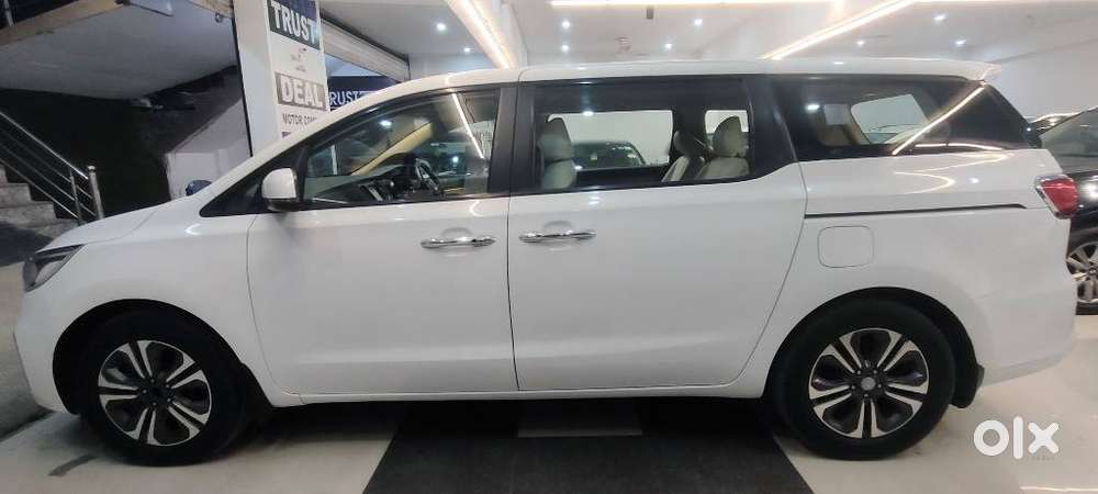 Kia Carnival Premium, 2020, Diesel