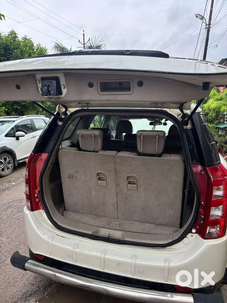 Mahindra Xuv500 W10 Diesel 2016 (sunroof)