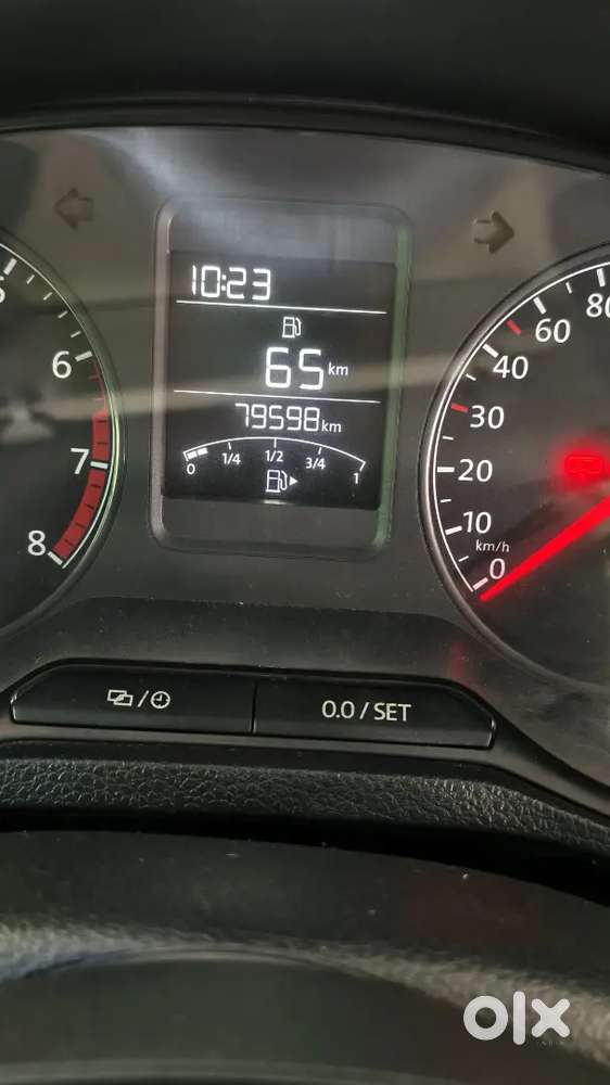 Volkswagen Polo 2015 Car