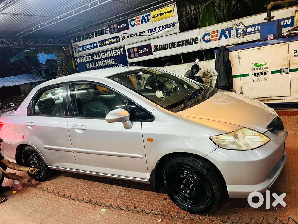 Honda City Petrol Automatic 2004