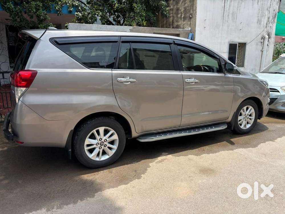 Toyota Innova Crysta 2018 Diesel Well Maintained
