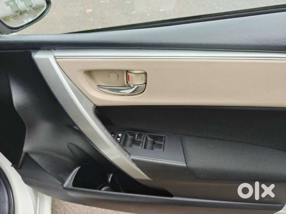 Toyota Corolla Altis 1.8 G Cvt, 2017, Petrol