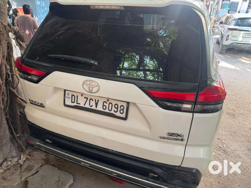 Toyota Innova Hycross 2023 Petrol Good Condition
