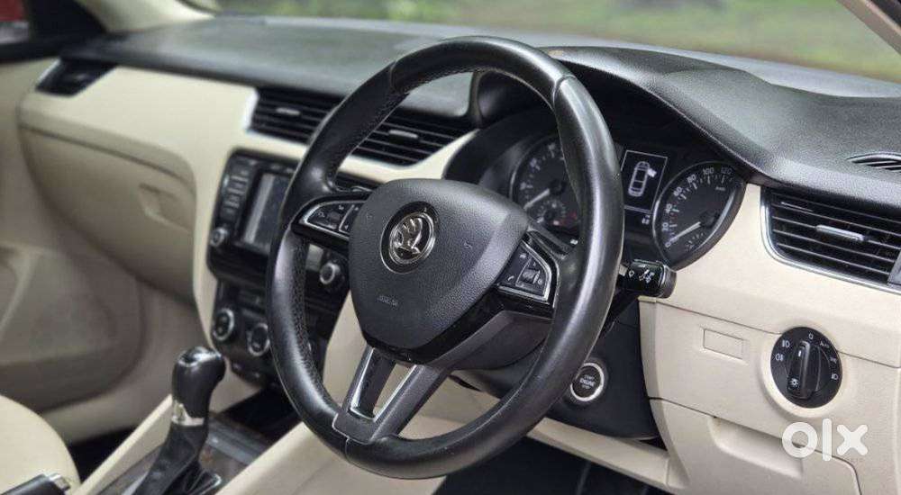 Skoda Octavia 1.8 Tsi Style Plus At, 2016, Petrol