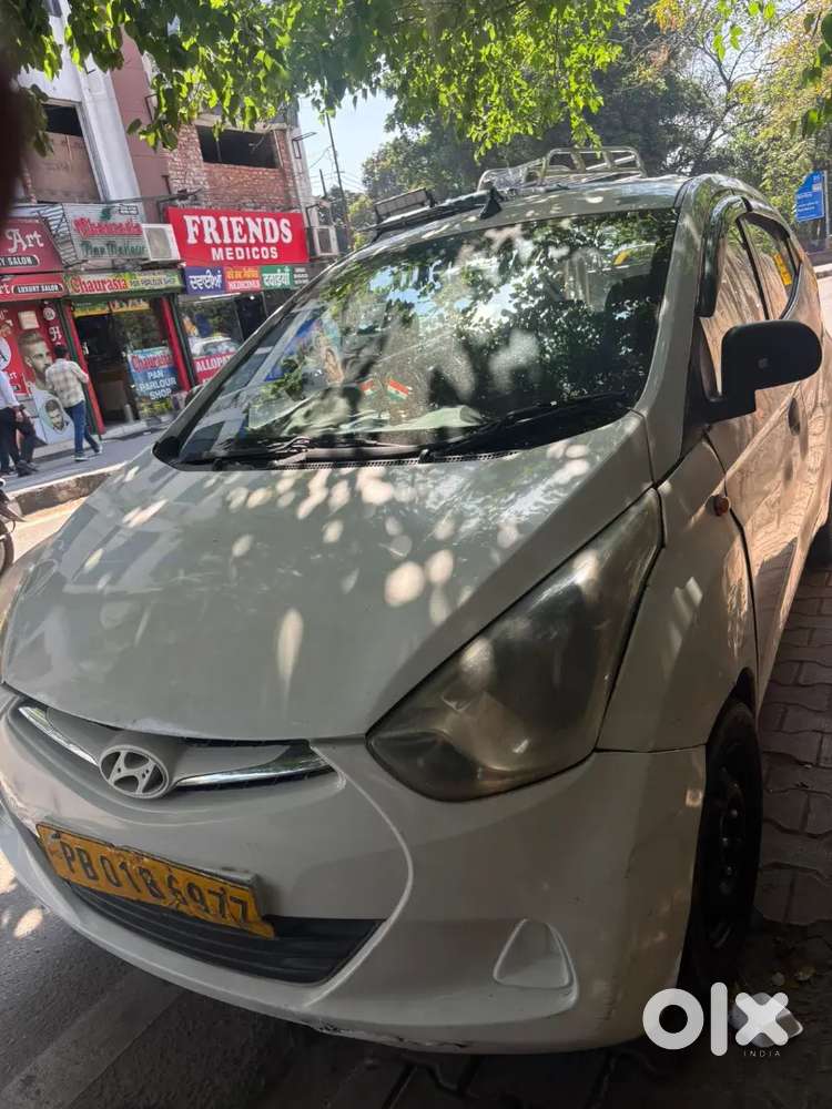 Gari Bara Laena Hai Iss Liye Bech Raha Hu