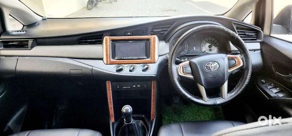 Toyota Innova Crysta 2.4 G Mt 8s, 2017, Diesel