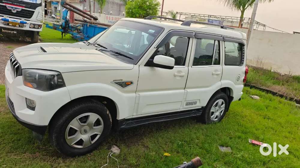 Mahindra Scorpio 2.2 S6 Plus 2016