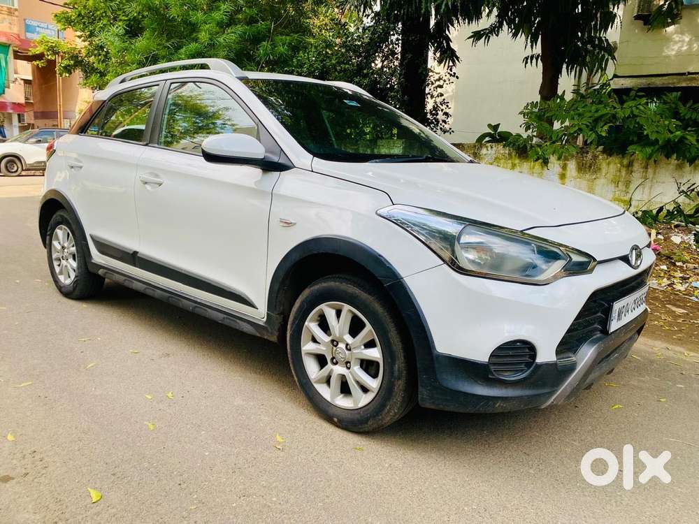 Hyundai I20 Active Sx Petrol, 2017, Cng & Hybrids