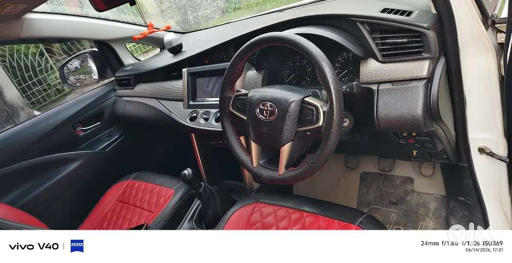 Toyota Innova Crysta 2.4 Mt 2018