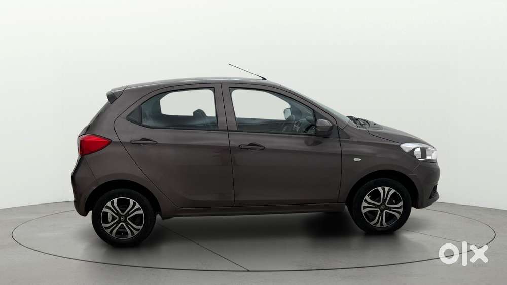 Tata Tiago 1.2 Revotron Xza, 2019, Petrol