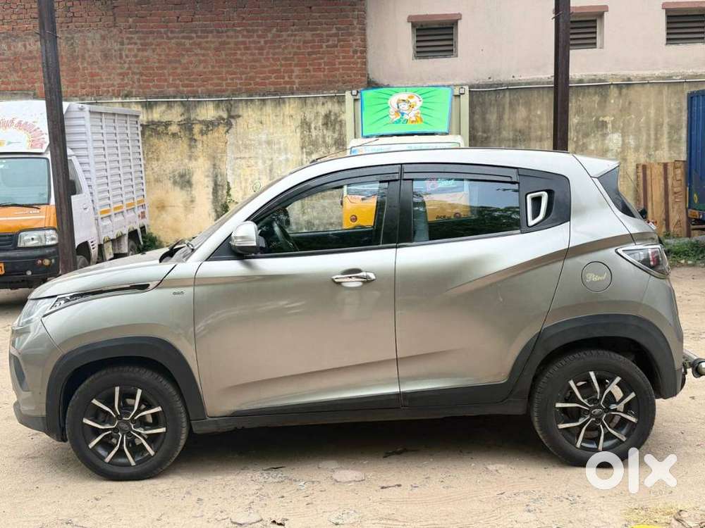 Mahindra Kuv 100 G80 K8 Dual Tone, 2018, Petrol