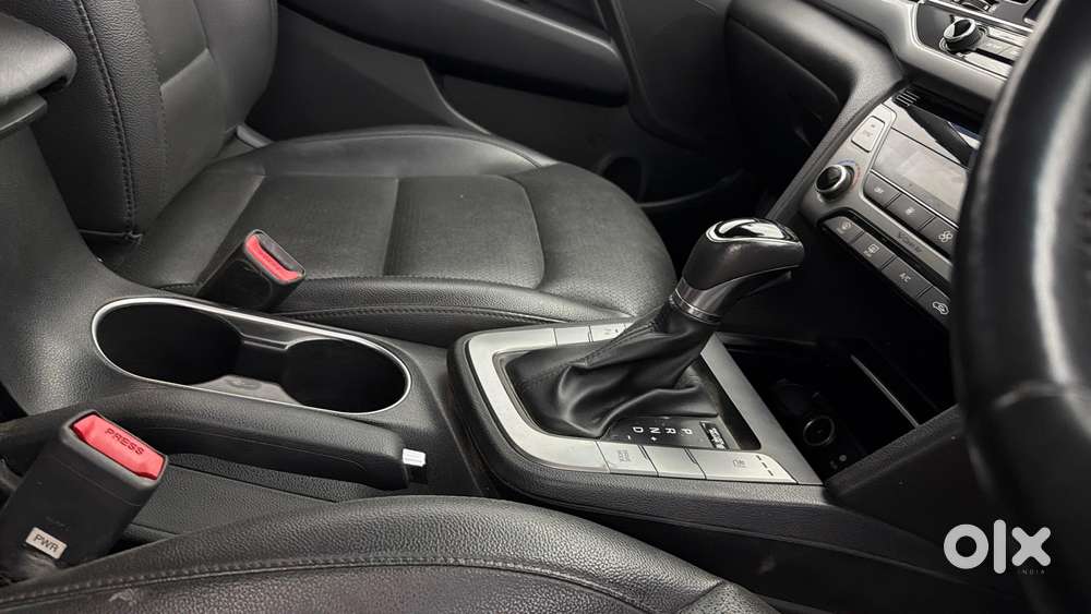 Hyundai New Elantra [ ] 2.0 Sx (o) Petrol At, 2018, Petrol