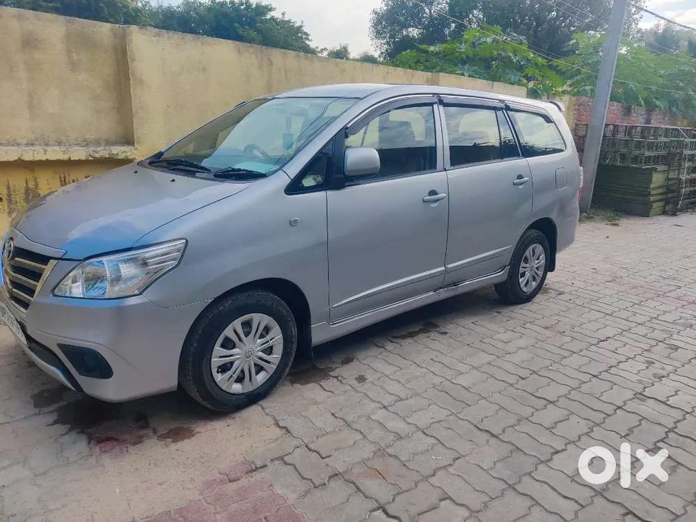 Toyota Innova 2015 Diesel Well Maintained
