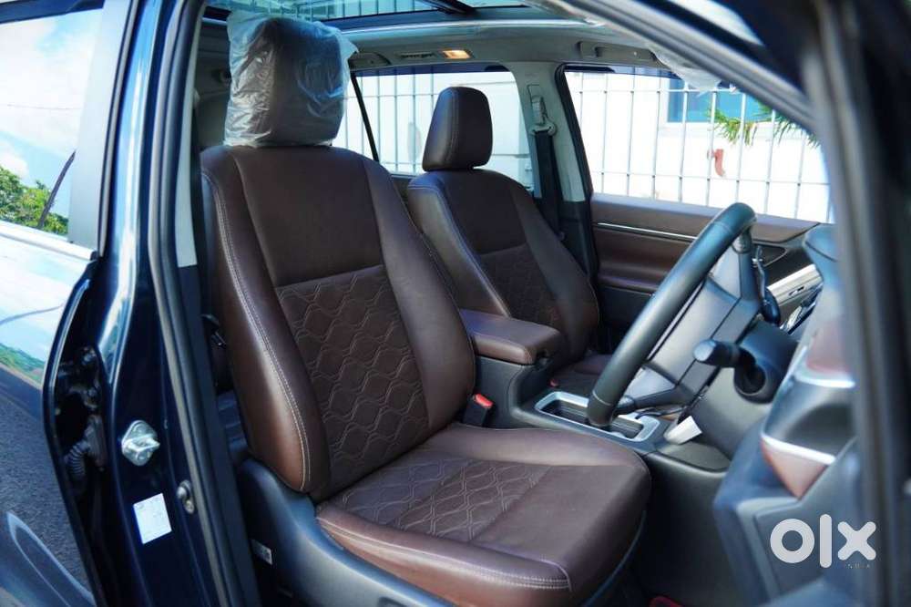 Toyota Innova Hycross 2.0 Zx Hybrid 7 Str, 2023, Petrol