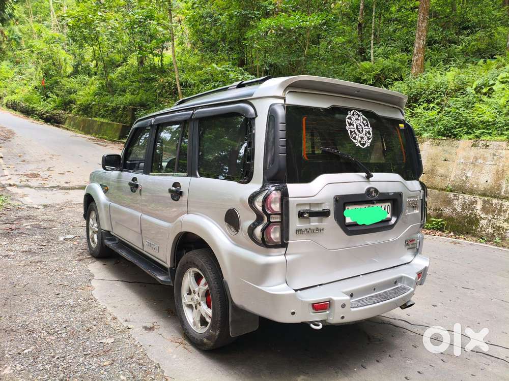 Mahindra Scorpio S10 8 Seater, 2017, Diesel