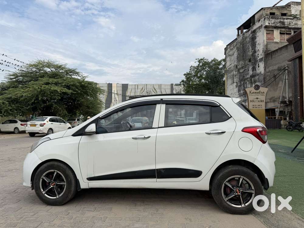 Hyundai Grand I10 Sportz Edition, 2014, Cng & Hybrids