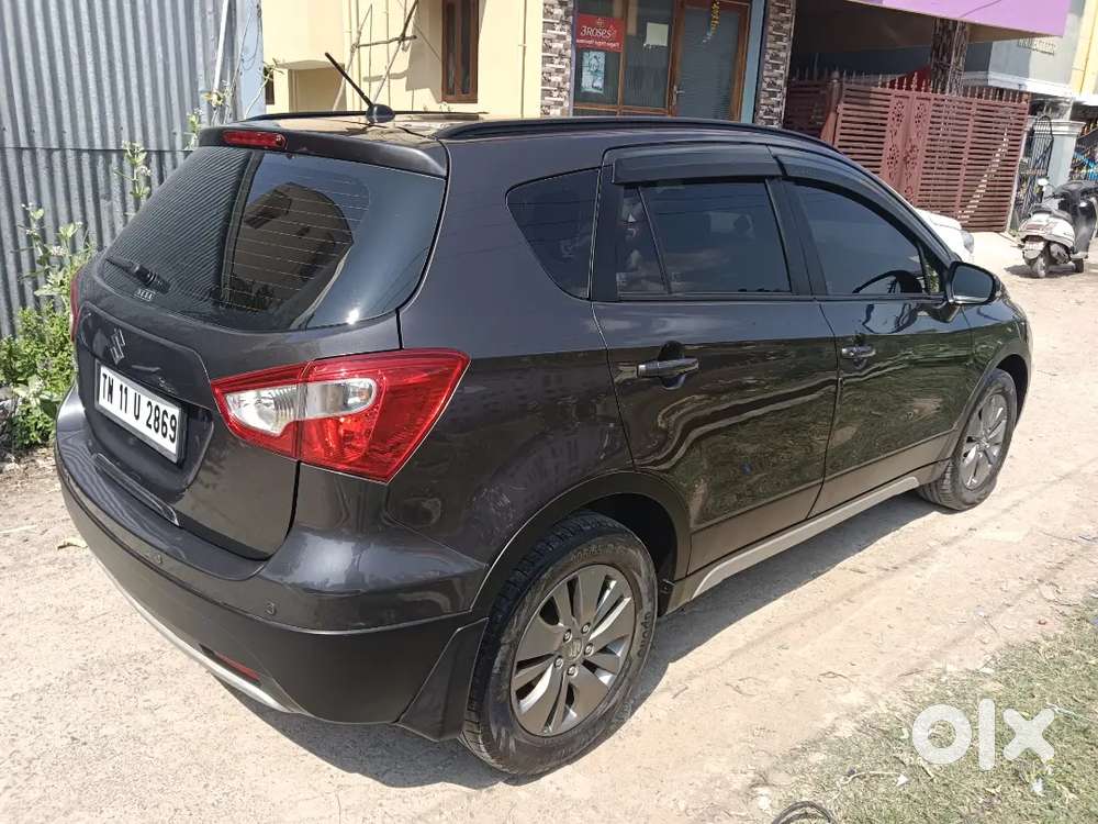 2016 Model
Singal Owner 
Top Model