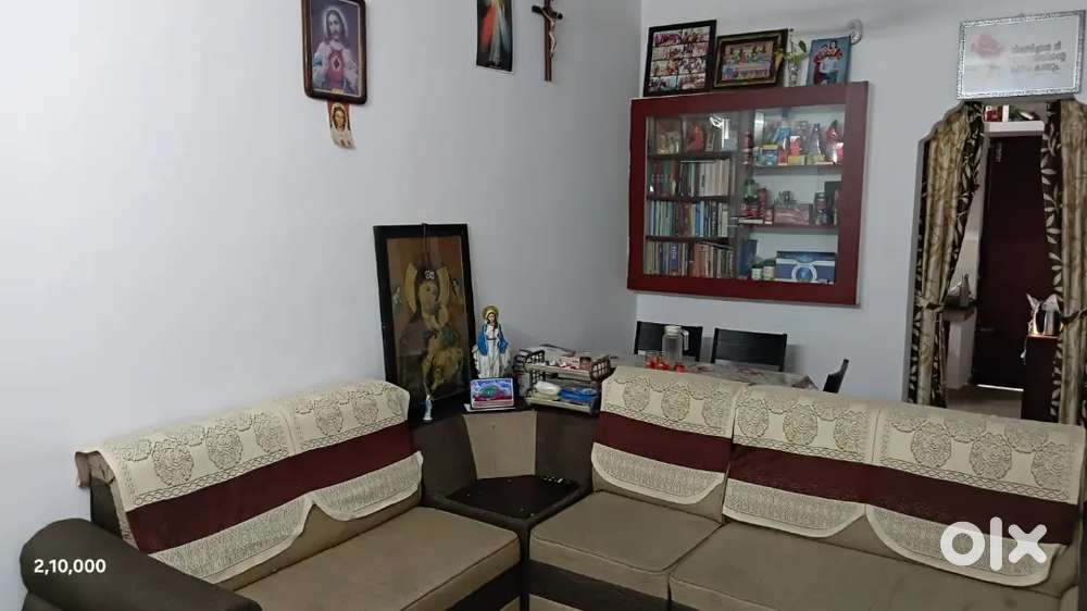 Used 5 seat sofa