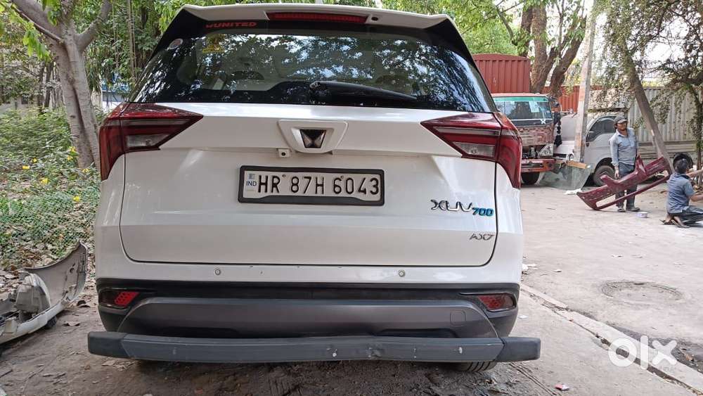 Mahindra Xuv700 2.0 Ax 7 Petrol Mt Str, 2022, Petrol