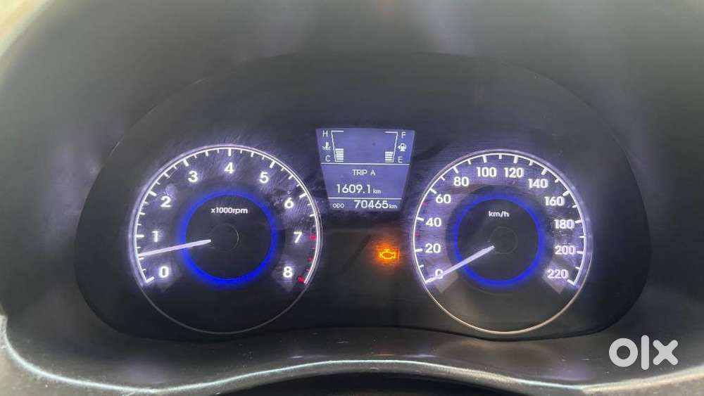 Hyundai Verna Fluidic 1.6 Vtvt Sx Opt, 2011, Petrol