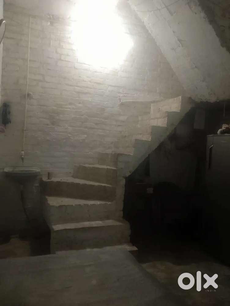 Mujhe Apna Ghar Bachna Hai