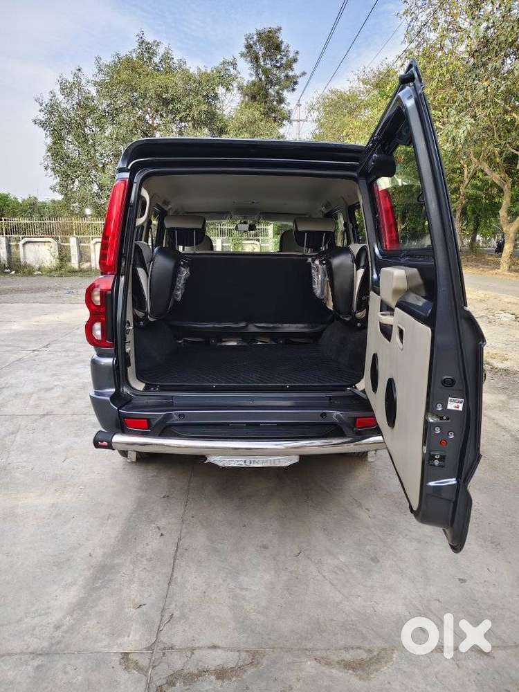 Mahindra Scorpio Classic 2.2 S 11 Mt 7 Str, 2022, Diesel