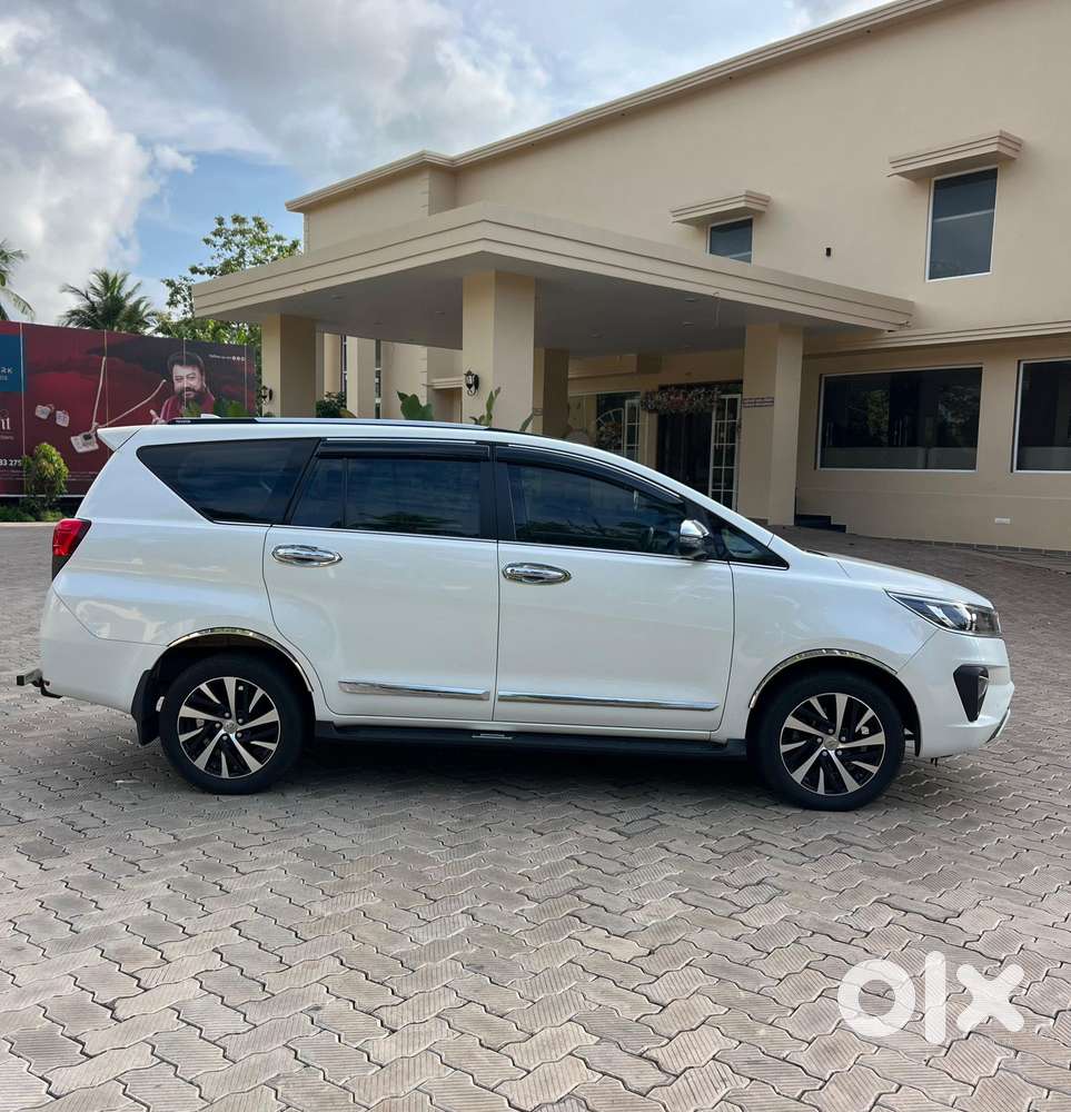 Toyota Innova Crysta [2020-ongoing] 2.4 Zx 7 Str, 2022, Diesel