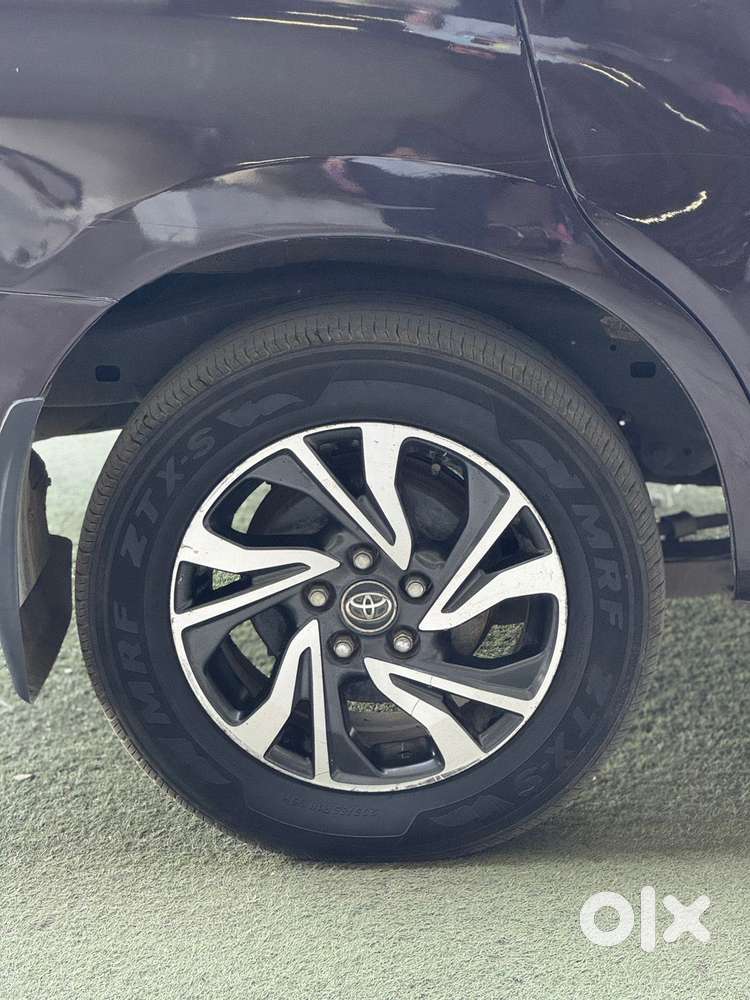 Toyota Innova Crysta [2020-ongoing] 2.4 Gx 7 Str, 2021, Diesel