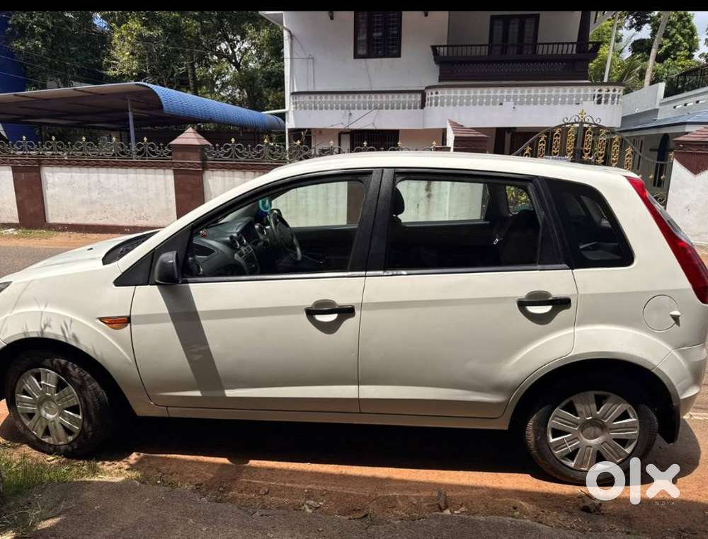 Ford Figo Petrol 2011