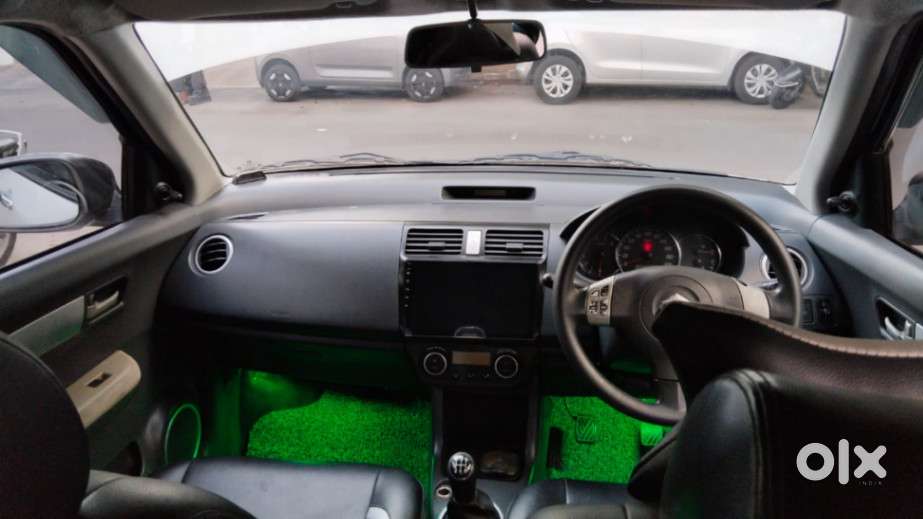 Maruti Suzuki Swift Dzire Zxi, 2011, Petrol