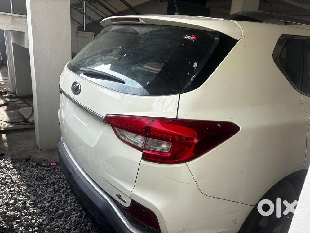 Mahindra Alturas G4 4x2 At, 2019, Diesel