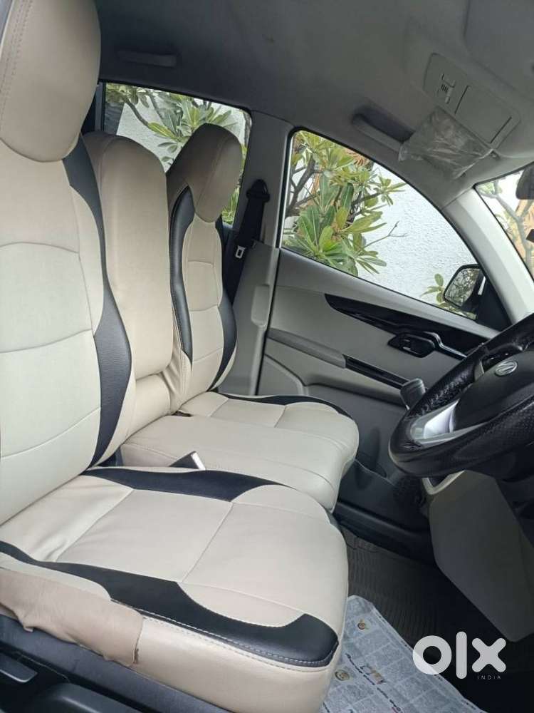 Mahindra Kuv 100 K8 5str, 2018, Petrol