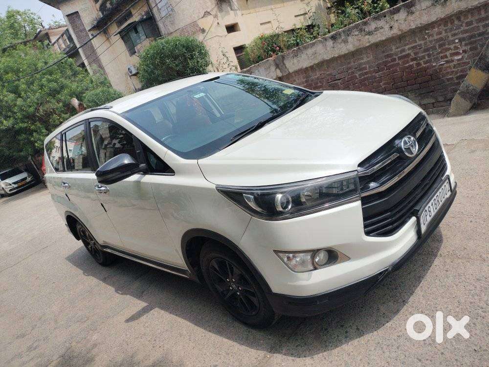 Toyota Innova Crysta Touring Sport 2.4 Mt, 2017, Diesel
