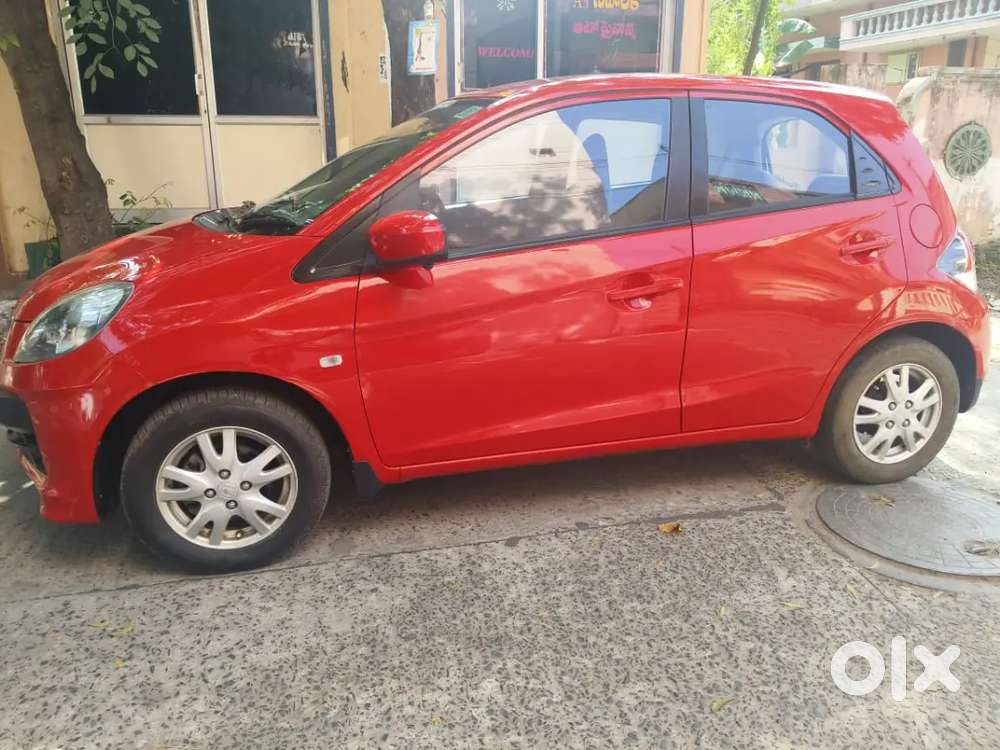 Honda Brio Petrol Manual 2012 Km Driven