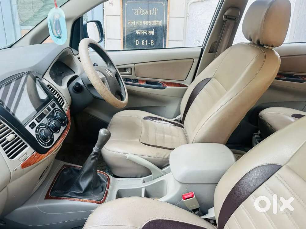 Toyota Innova 2014 Diesel 106000 Km Driven