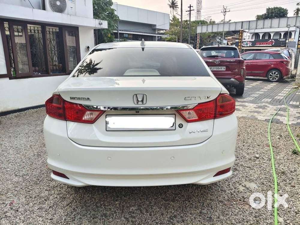 Honda City 1.5 V 4th Gen I-vtec Mt, 2016, Petrol