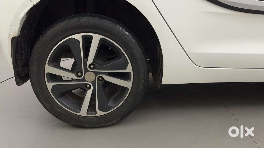 Tata Altroz 1.5 Xz Plus Diesel, 2022, Diesel