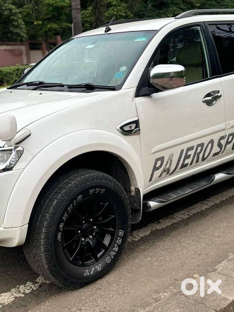 Mitsubishi Pajero Sport 2.5 Manual, 2014, Diesel