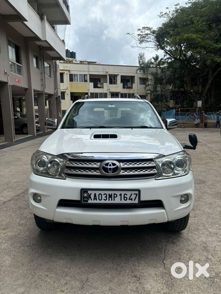 Toyota Fortuner 3.0 4x4 Manual, 2011, Diesel
