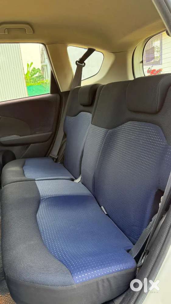 Honda Jazz 2012 Xmt Top Varient With Huge Boot Space