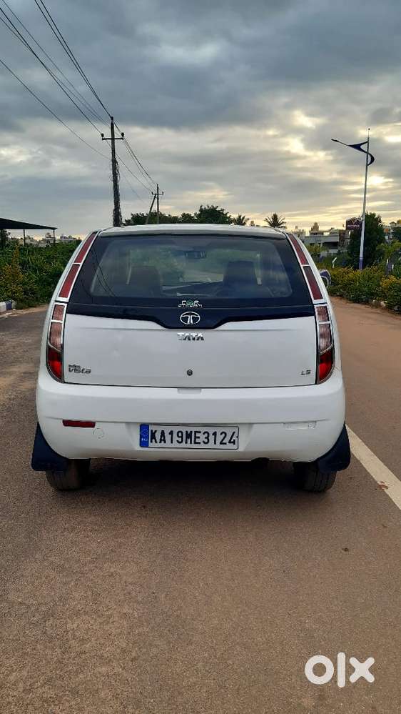 Tata Indica Vista 2008-2013 Aura 1.3 Quadrajet (abs) Bs Iv, 2014, Di..