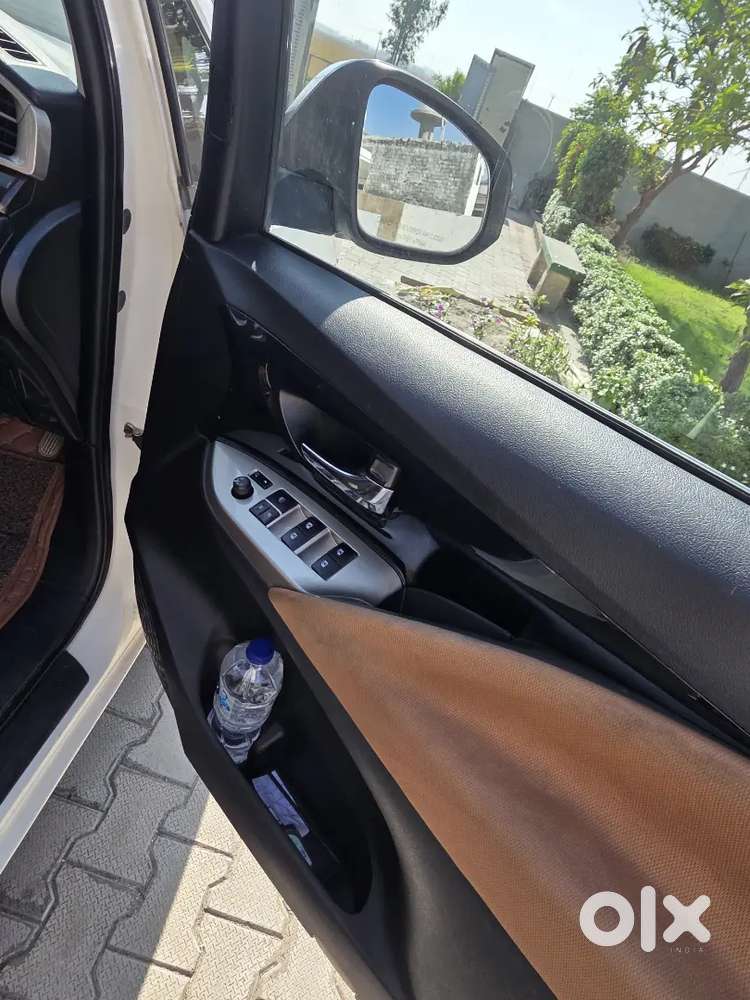 Toyota Innova Crysta 2017 Diesel 105000 Km Driven