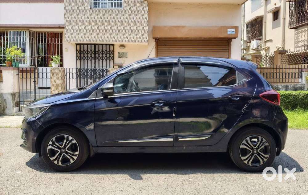 Tata Tiago 1.2 Revotron Xta, 2023, Petrol