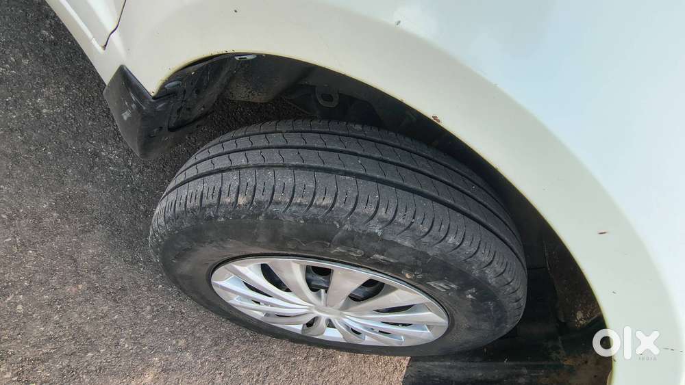 Maruti Swift Dzire 2009 Model White Colour   Best Condition