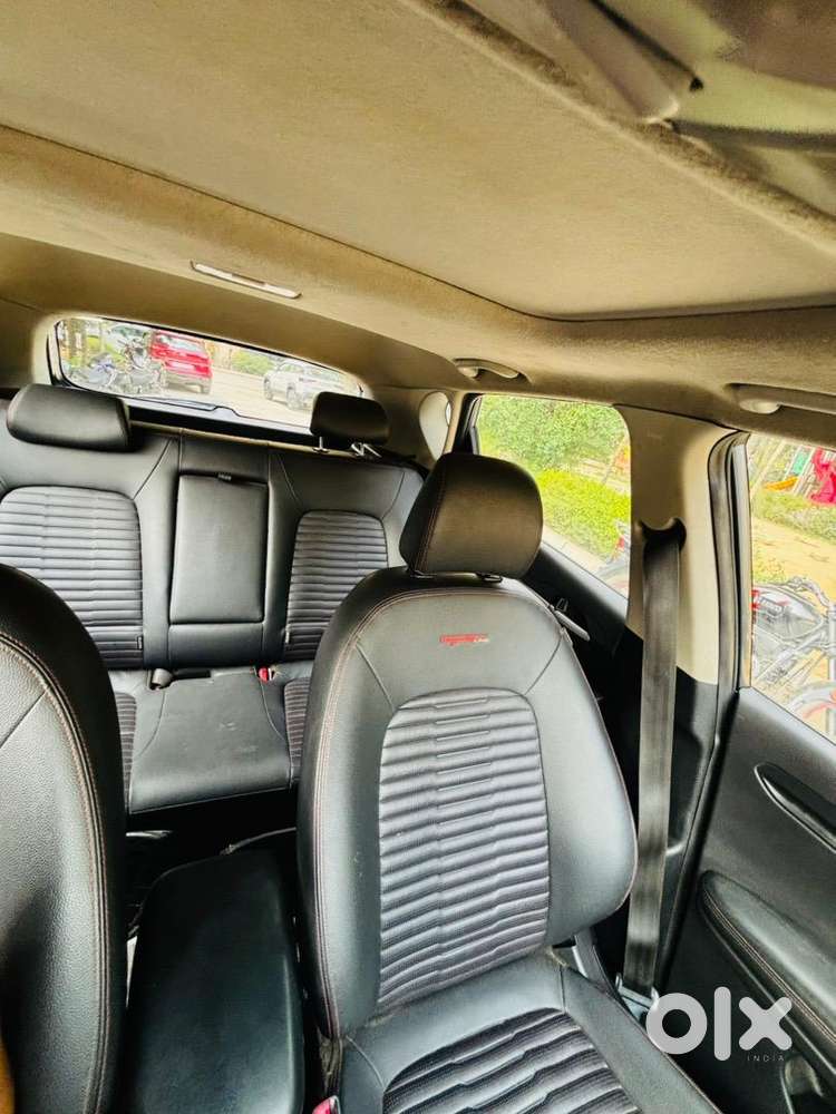 Kia Sonet Gtx Plus At Top Model With Sunroof