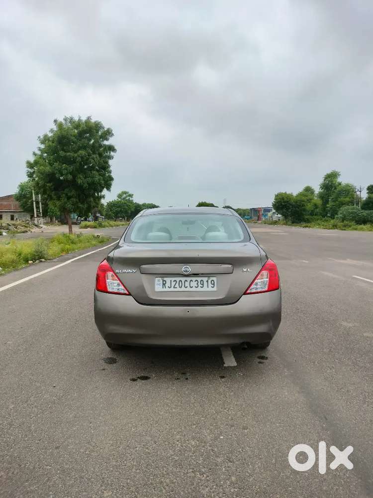 Nissan Sunny Xl 2012
