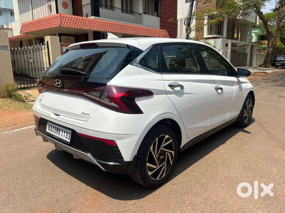 Hyundai I20 Asta (o) 1.2 Mt, 2024, Petrol