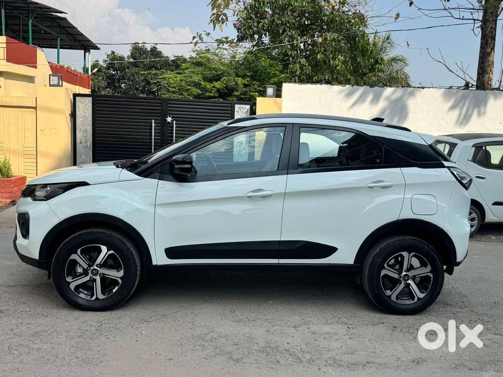 Tata Nexon Xz Plus Luxs, 2023, Petrol