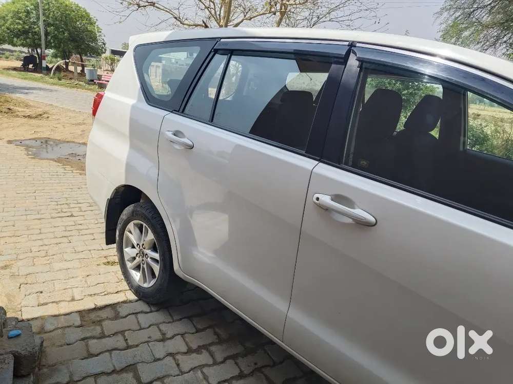 Toyota Innova Crysta 2018