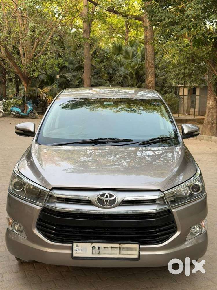 Toyota Innova Crysta 2.7 Gx At 8s, 2016, Petrol